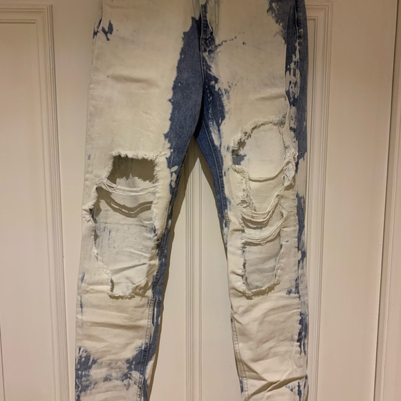 Missguided Jeans, Acid Wash, Preloved, High Rise, Destroyed Size 4 - Picture 3 of 4
